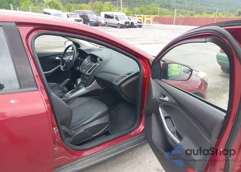 2014 Ford Focus Se from USA, damaged, VIN 1FADP3F28EL262321